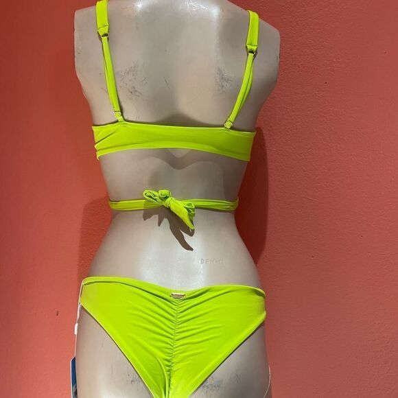 Beach Bunny Bikini Set - Picture 7 of 11